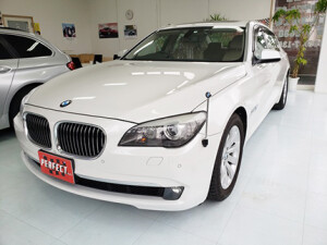BMW740Li