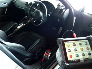 テスター　audi